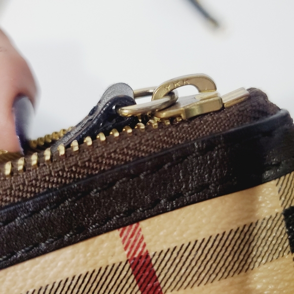 BURBERRY authentic PVC leather crossbosy  Horseferry check small  bag - Picture 11 of 16